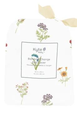 Change Pad Cover in Wildflower