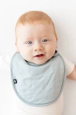 Cushy Bib in Fog