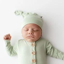 Knotted Cap in Basil