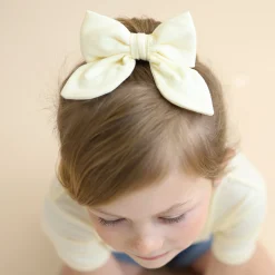 Medium Alligator Clip Bow in Chamomile