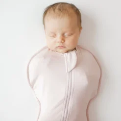 Swaddle Bag in Blush 0.5