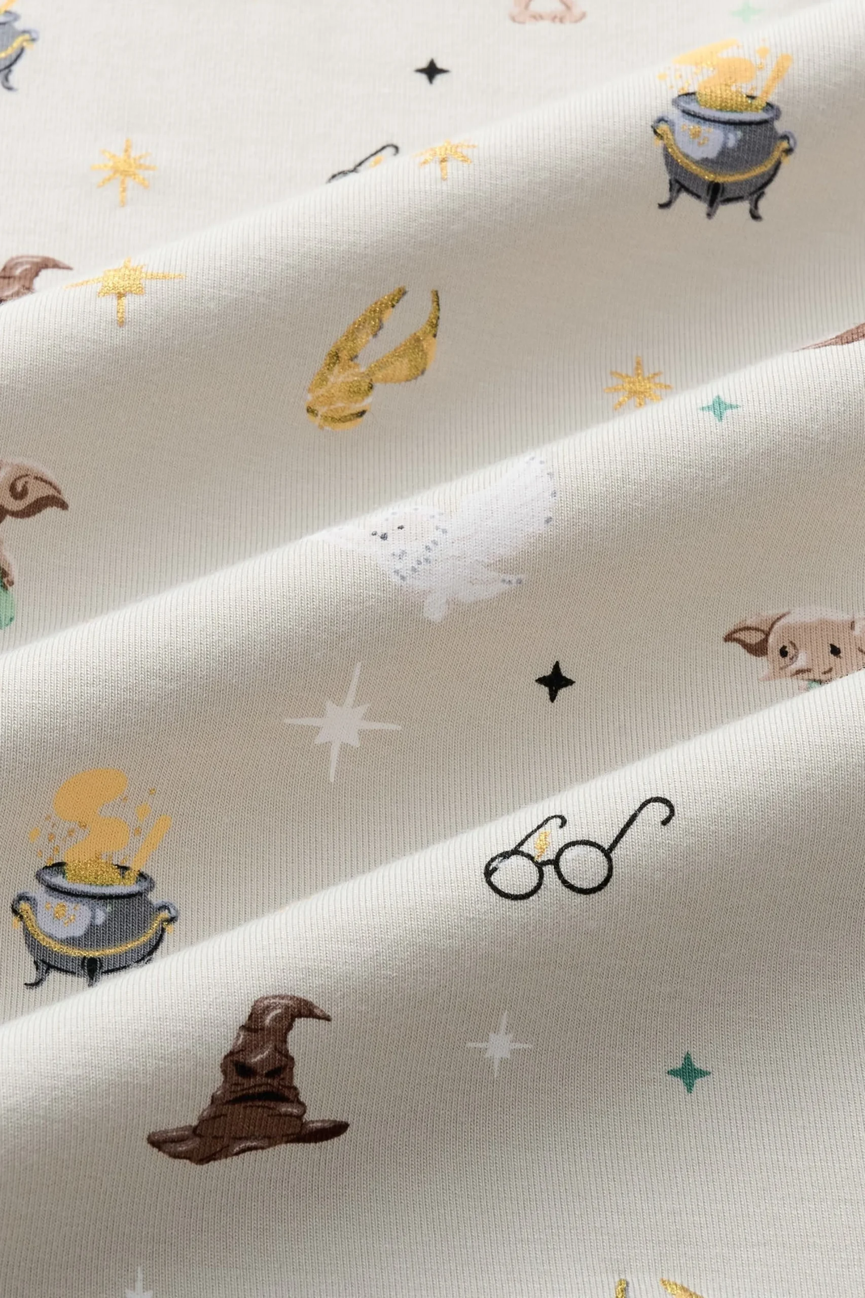 Women's Relaxed Fit V-Neck in Starry Icon